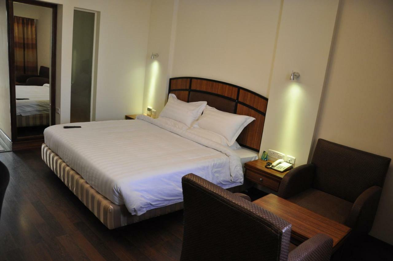 Vijayawāda Hotel Marg Krishnaaya מראה חיצוני תמונה